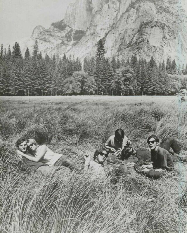 People Share Their Cool Photos From The Past (20 pics)