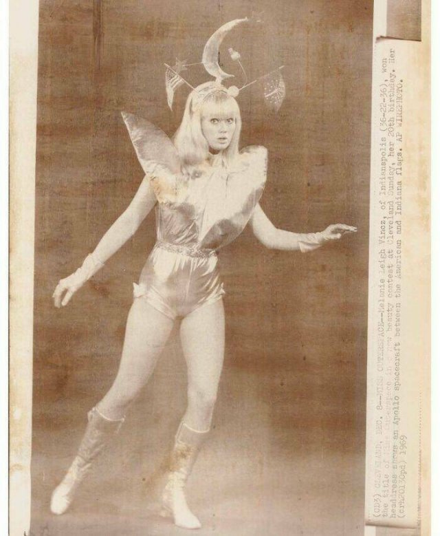 People Share Their Cool Photos From The Past (20 pics)