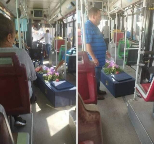 Annoying People In Public Transport (24 pics)