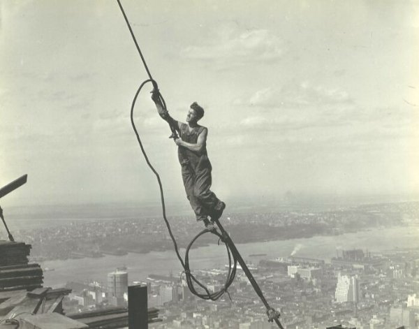 Photos Of Workers From The Past (30 pics)