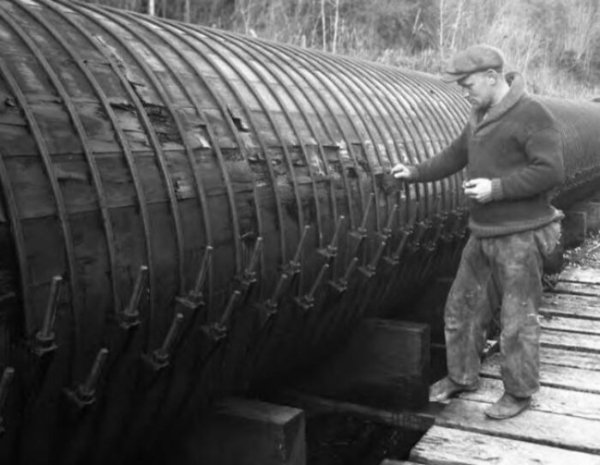 Photos Of Workers From The Past (30 pics)