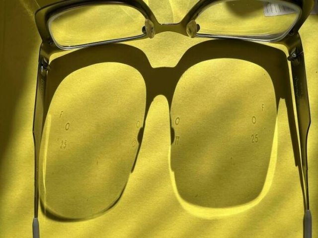 Strange Shadows (25 pics)