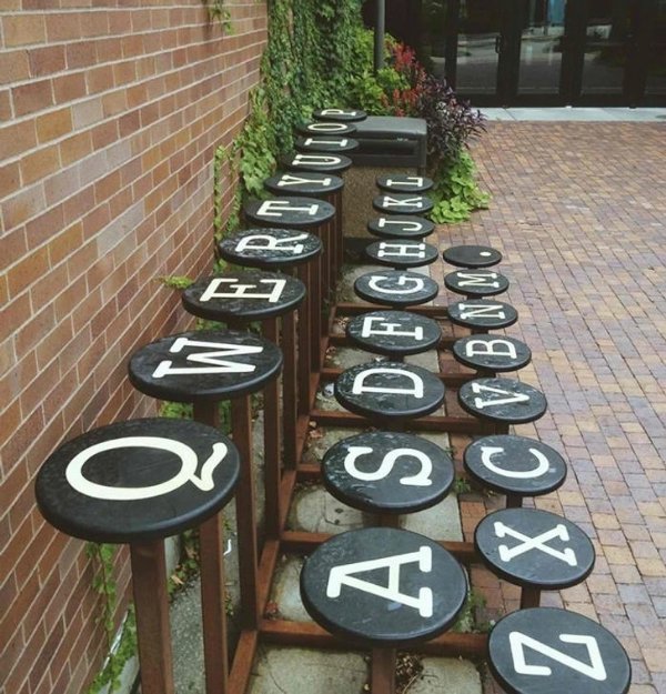 Unusual Urban Infrastructure (22 pics)