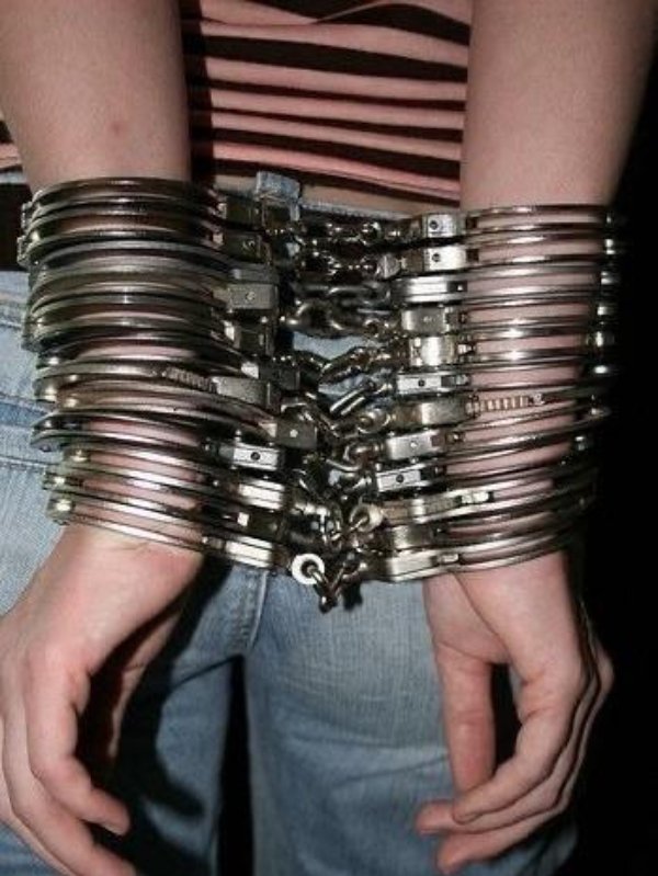 What Is Going On Here? (34 pics)
