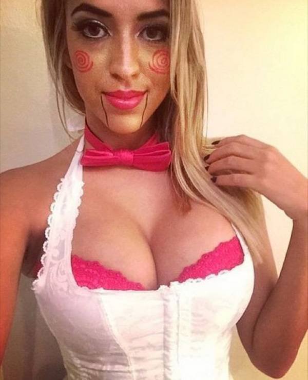 Busty Girls (48 pics)