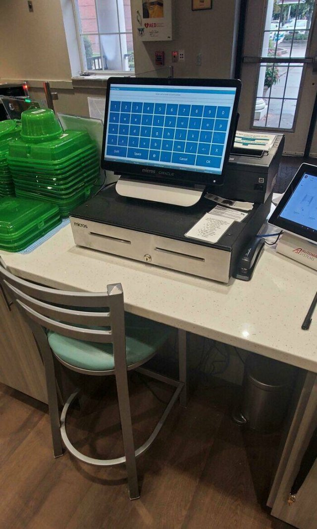 Horrible Employers (23 pics)