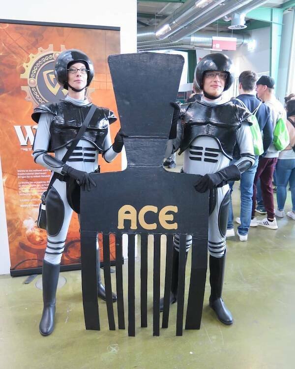 Funny Cosplay (25 pics)