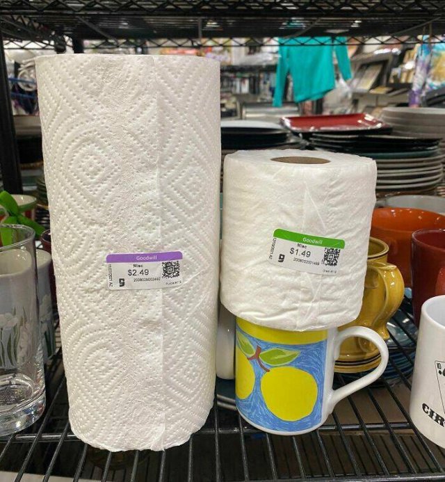 Weird Finds In Thrift Shops (25 pics)