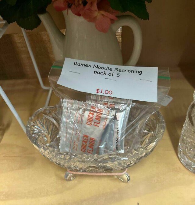 Weird Finds In Thrift Shops (25 pics)