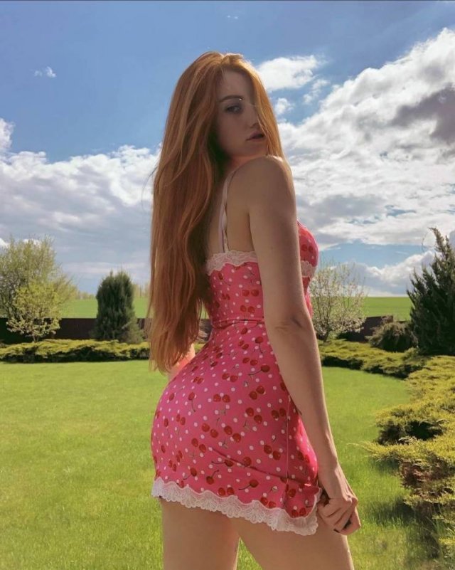 Girls In Sundresseses (47 pics)