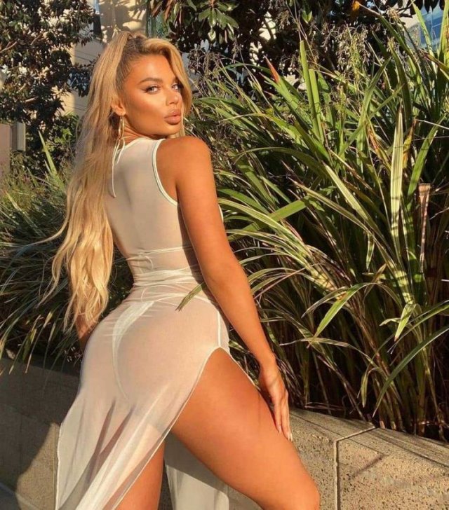 Girls In Sundresseses (47 pics)