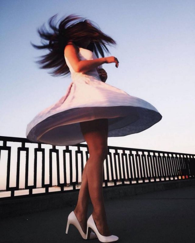 Girls In Sundresseses (47 pics)