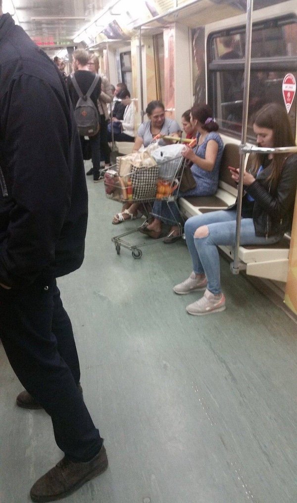 Strange People In The Subway (38 pics)