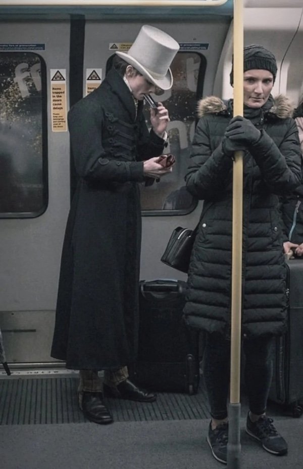 Strange People In The Subway (38 pics)