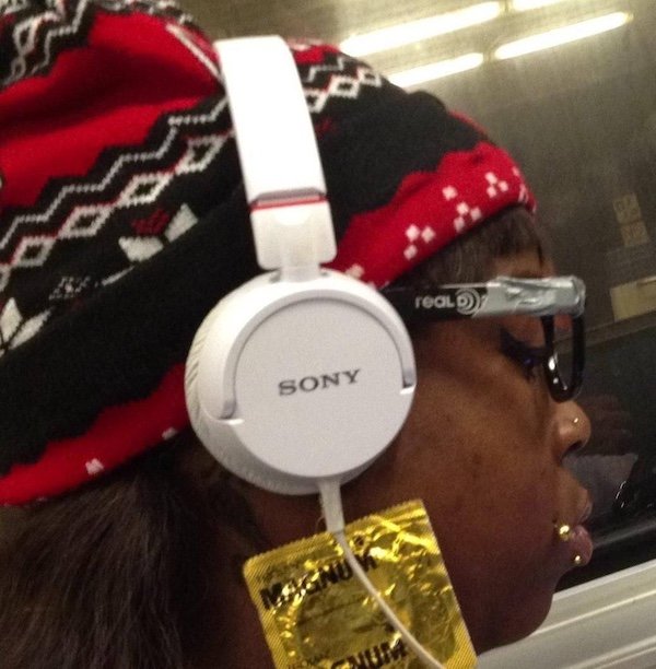 Strange People In The Subway (38 pics)