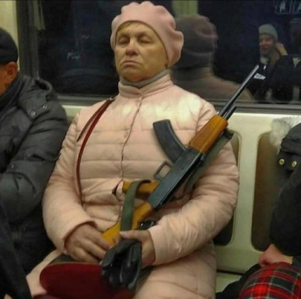 Strange People In The Subway (38 pics)