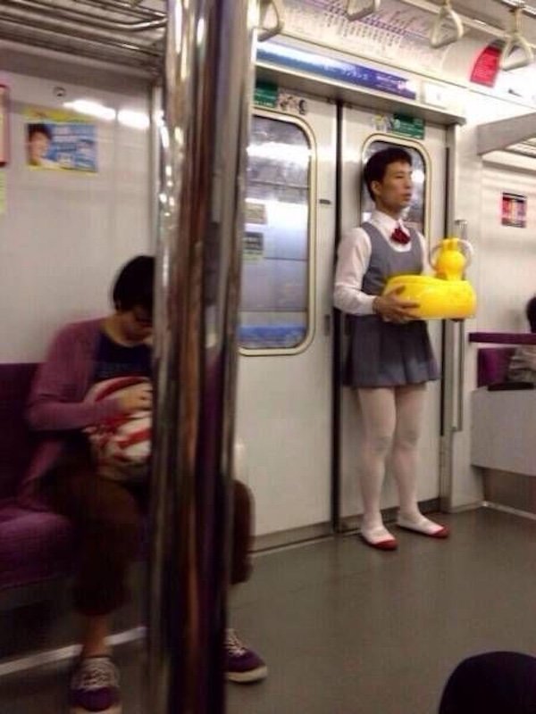 Strange People In The Subway (38 pics)