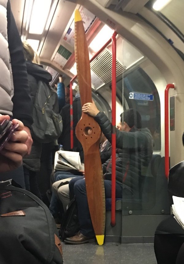Strange People In The Subway (38 pics)
