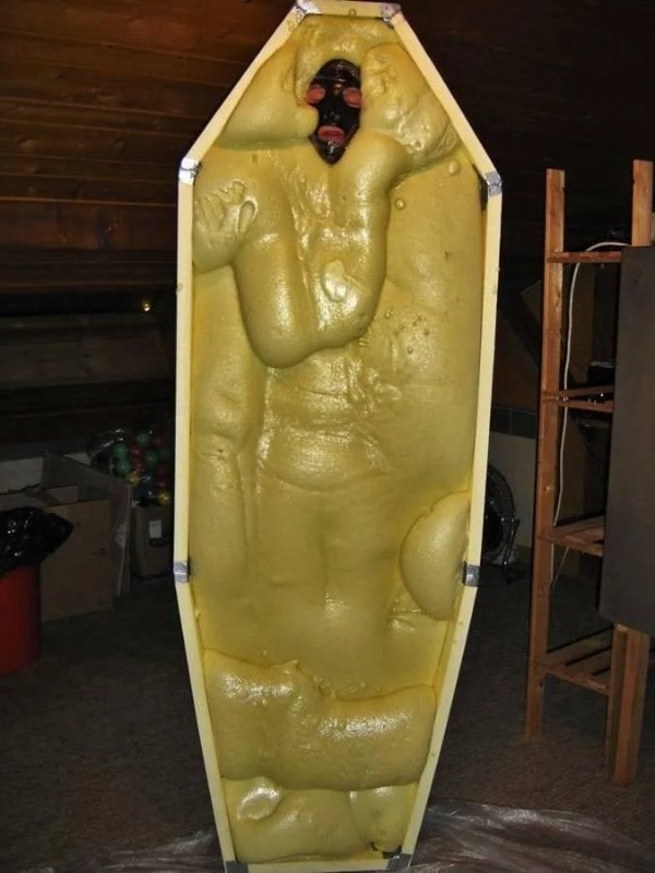 What Is Going On Here? (29 pics)