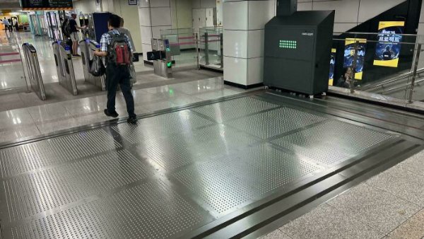 What Are These Things? (25 pics)