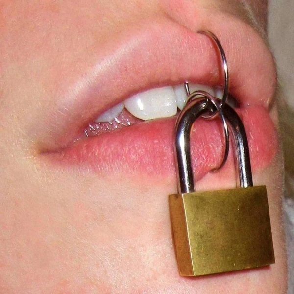 What Is Going On Here? (29 pics)