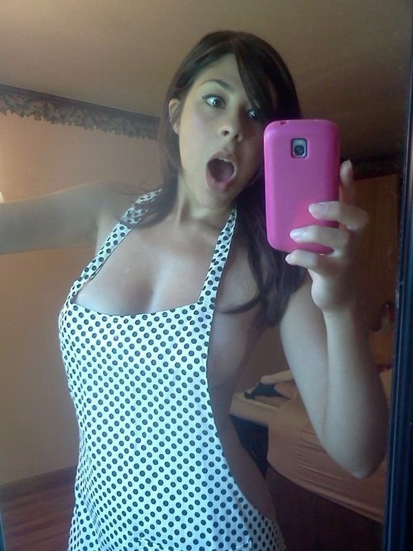 Hot Girls (53 pics)