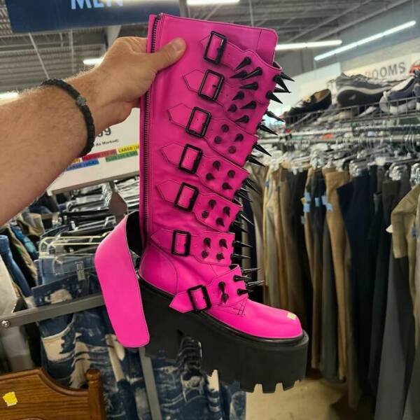 Unusual Finds In Thrift Shops (25 pics)
