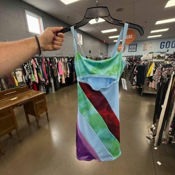 Unusual Finds In Thrift Shops (25 pics)
