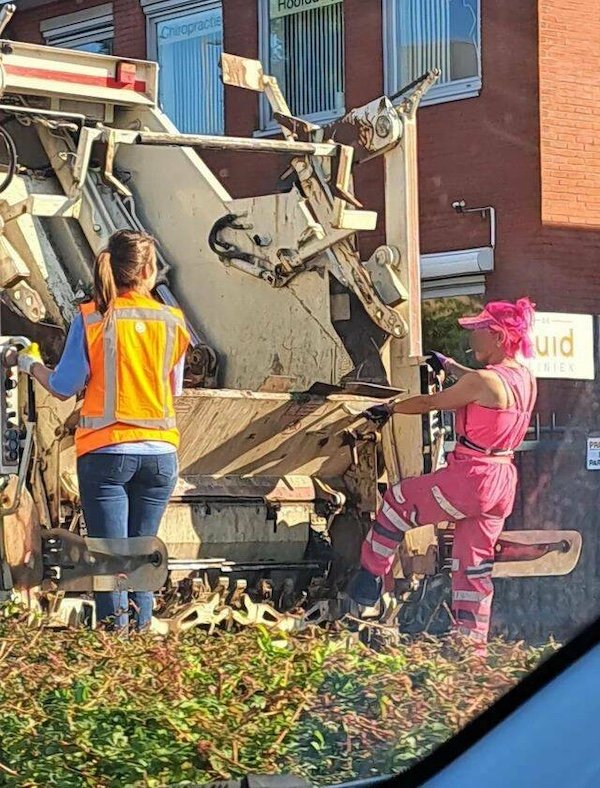 Funny Work Photos And Memes (33 pics)