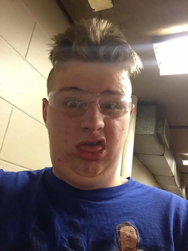 Awful Haircuts (23 pics)