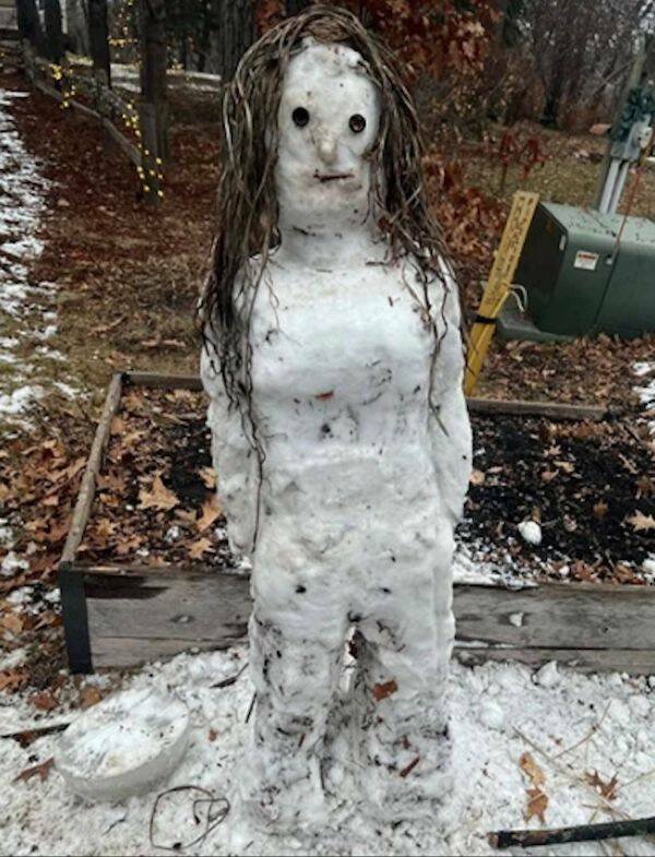 Creepy Finds (16 pics)