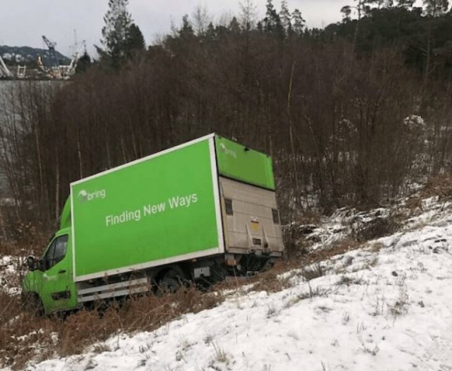 Epic Car Crashes (13 pics)