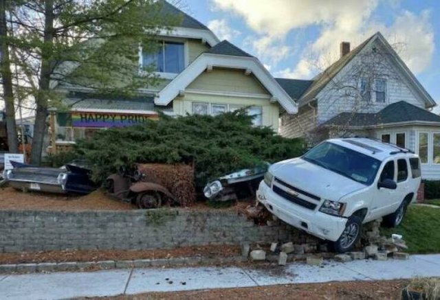 Epic Car Crashes (13 pics)