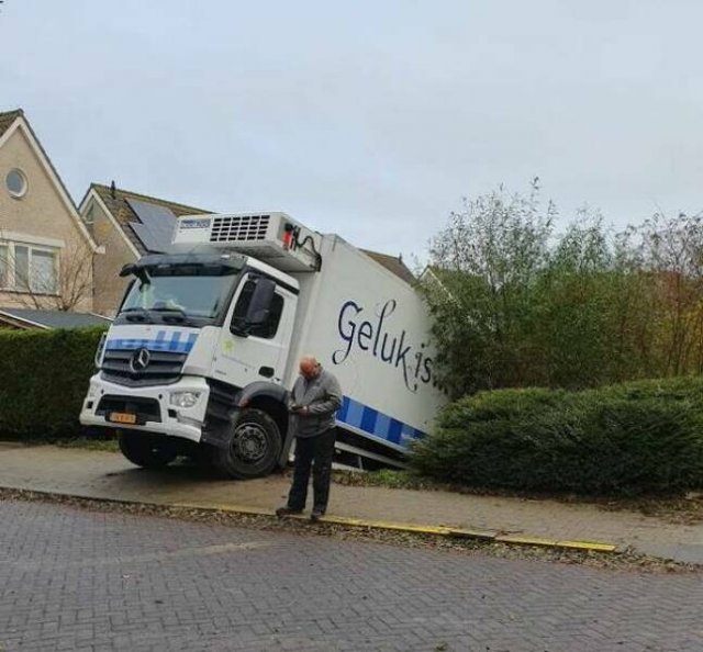 Epic Car Crashes (13 pics)
