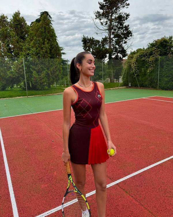 Sporty Girls (21 pics)