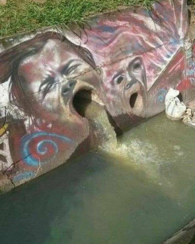 What Is Going On Here? (21 pics)