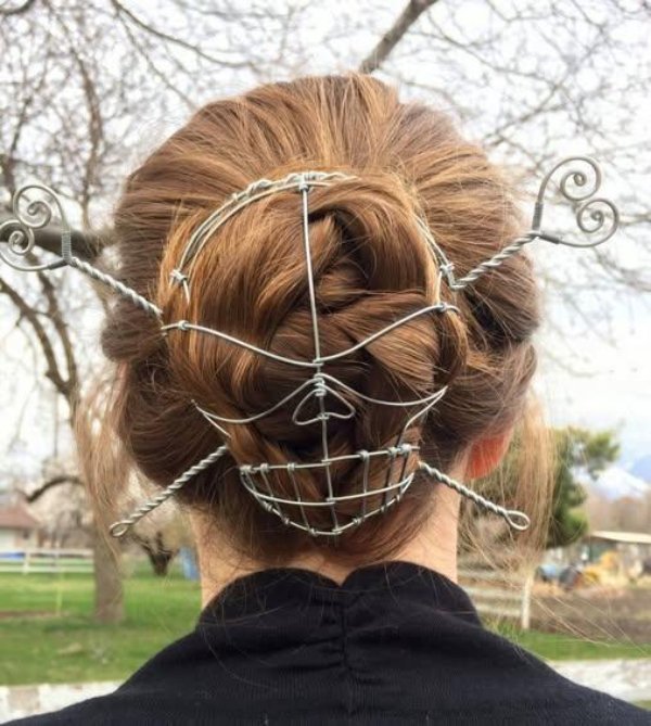 What Is Going On Here? (29 pics)