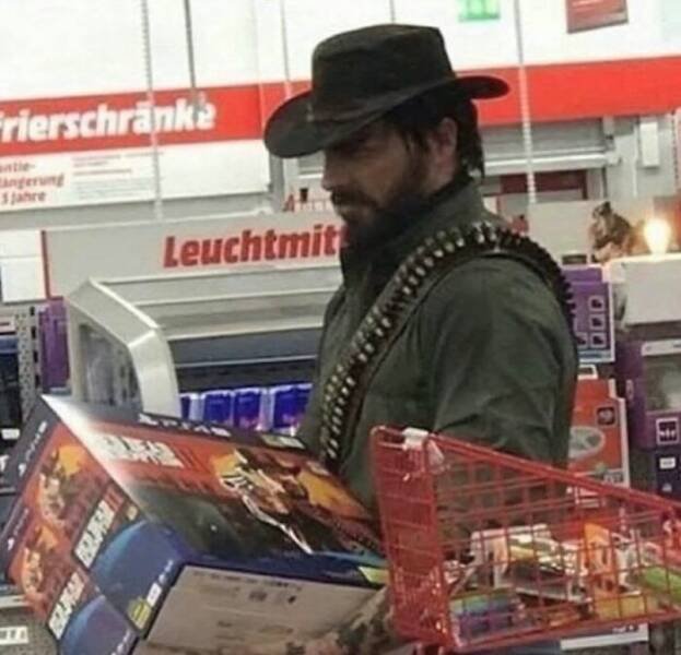 What Is Going On Here? (24 pics)