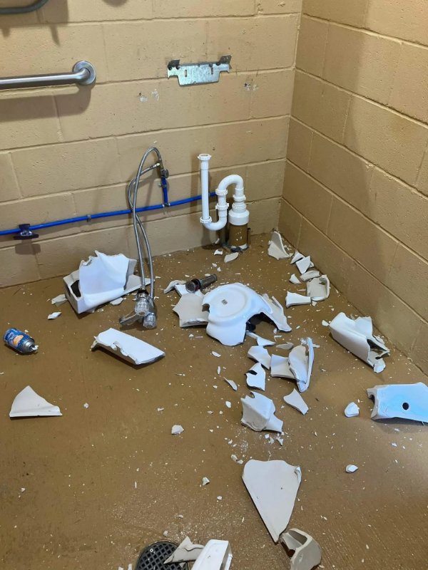 Bad Days Happen (25 pics)