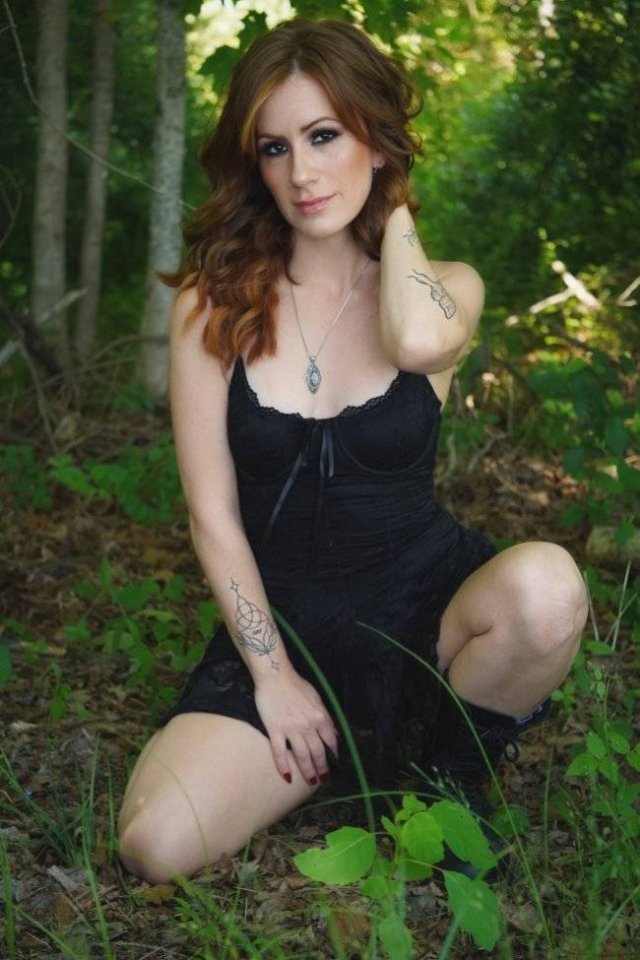 Girls In Sundresses (36 pics)