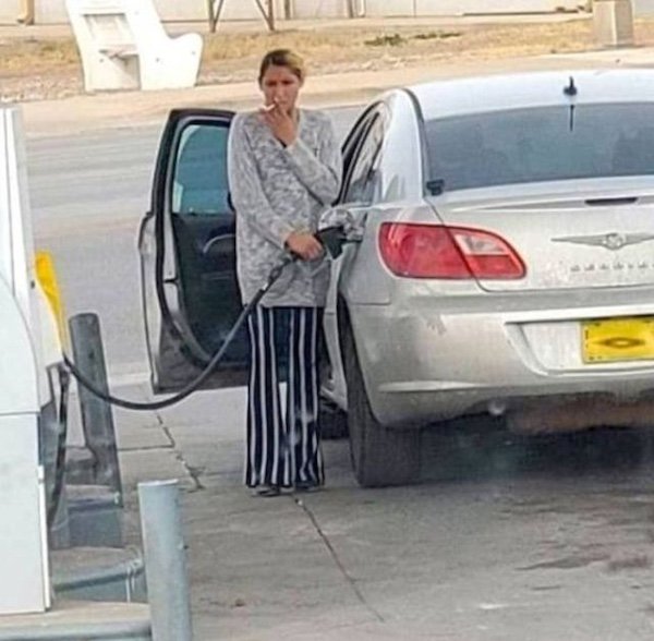 Not Very Smart People (20 pics)