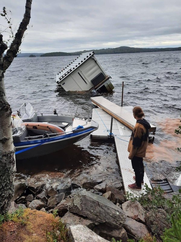 Bad Days Happen (31 pics)