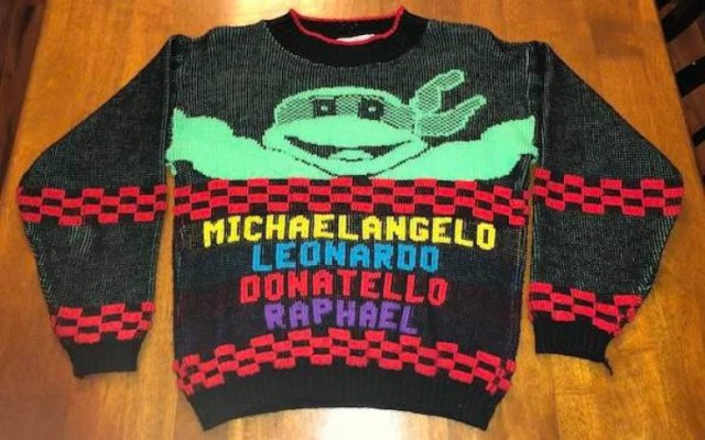Weird Finds In Thrift Shops (34 pics)