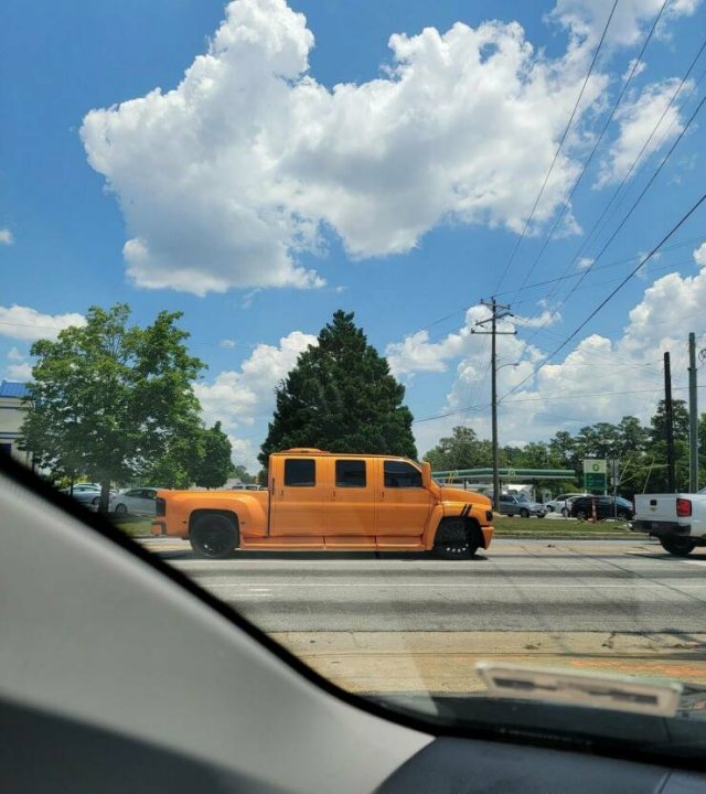Crazy Cars (24 pics)