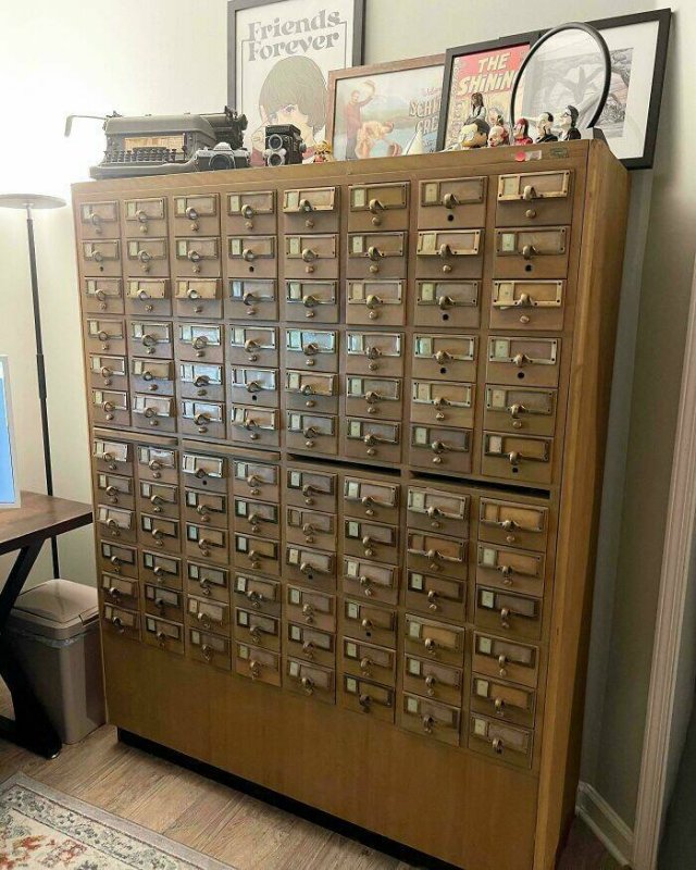 Unusual Finds In Thrift Shops (24 pics)
