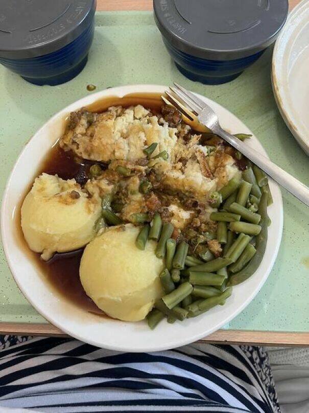 Food In Different Hospitals (20 pics)