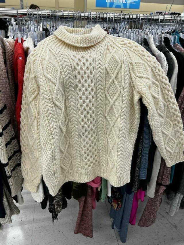 Unusual Finds In Thrift Shops (24 pics)