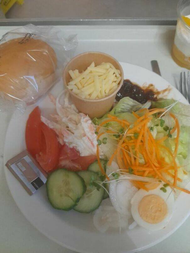Food In Different Hospitals (20 pics)