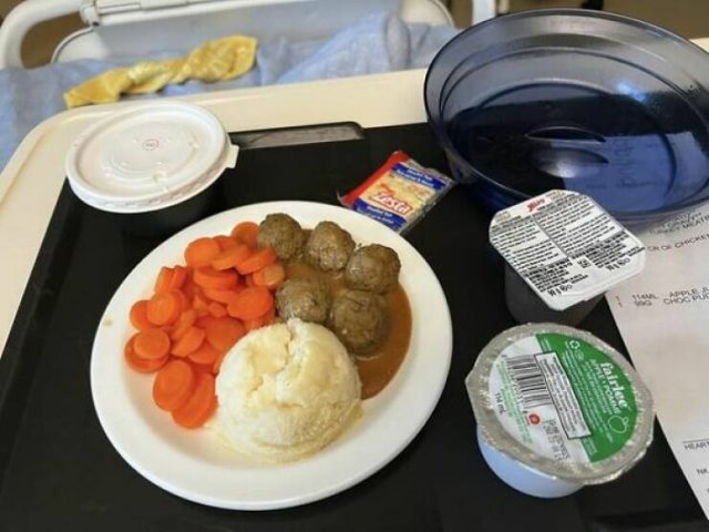 Food In Different Hospitals (20 pics)