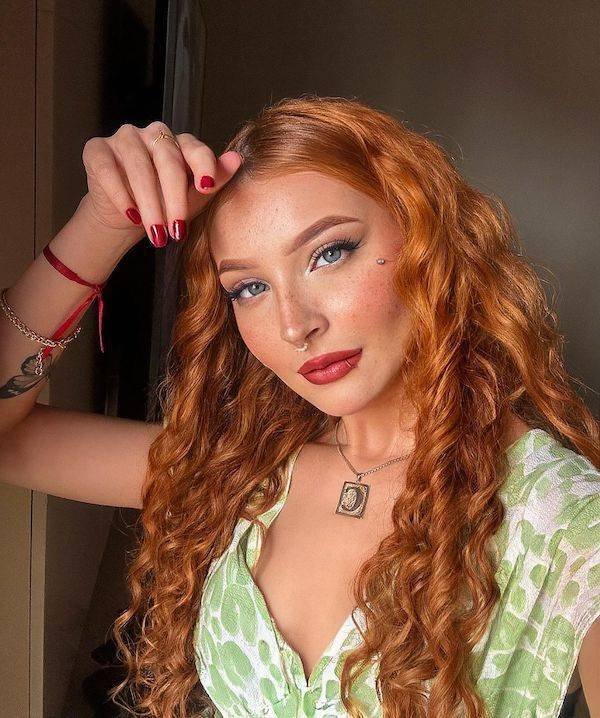Girls With Freckles (43 pics)